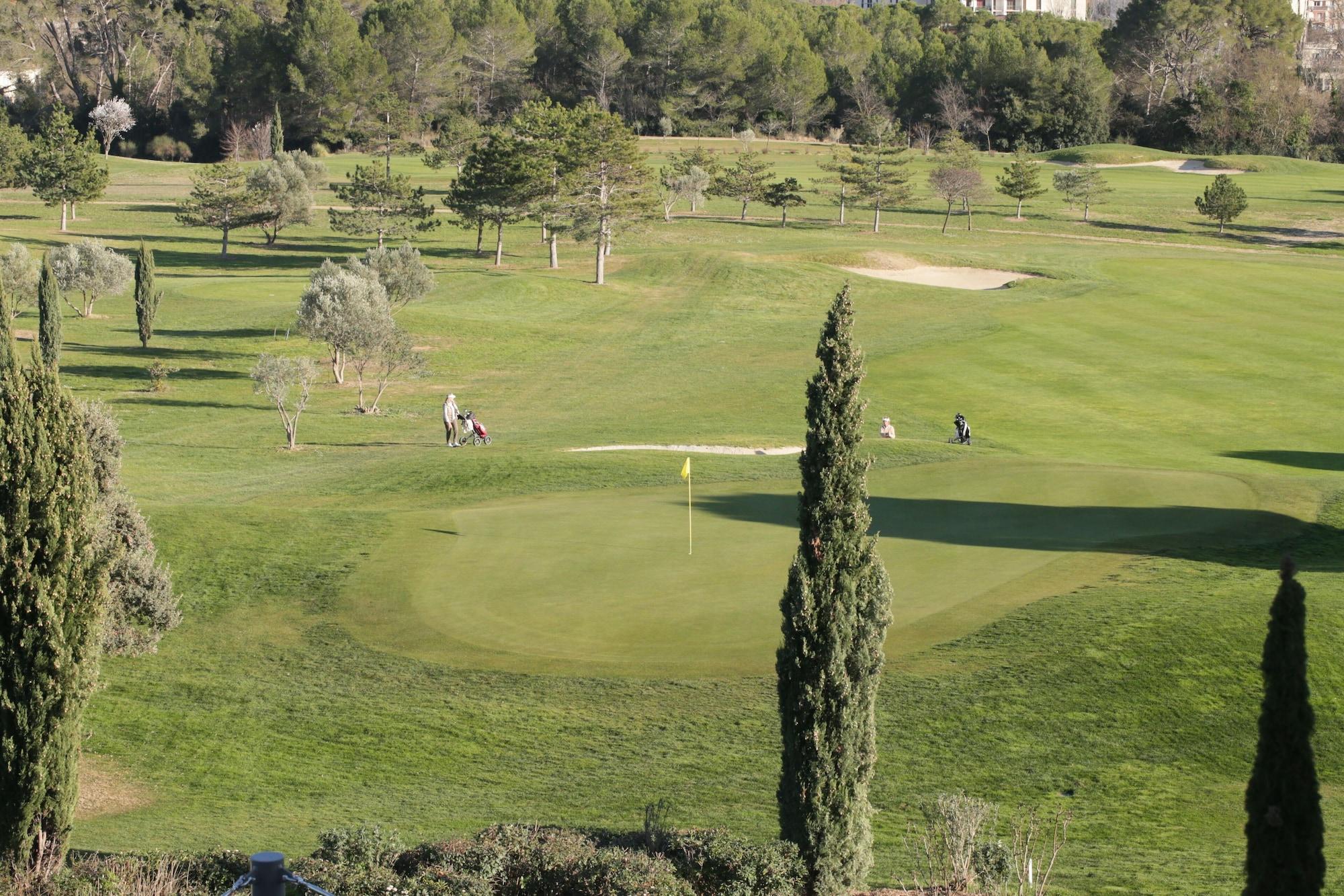 ז'וביניה Hotel Golf Fontcaude מראה חיצוני תמונה