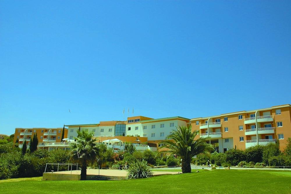ז'וביניה Hotel Golf Fontcaude מראה חיצוני תמונה