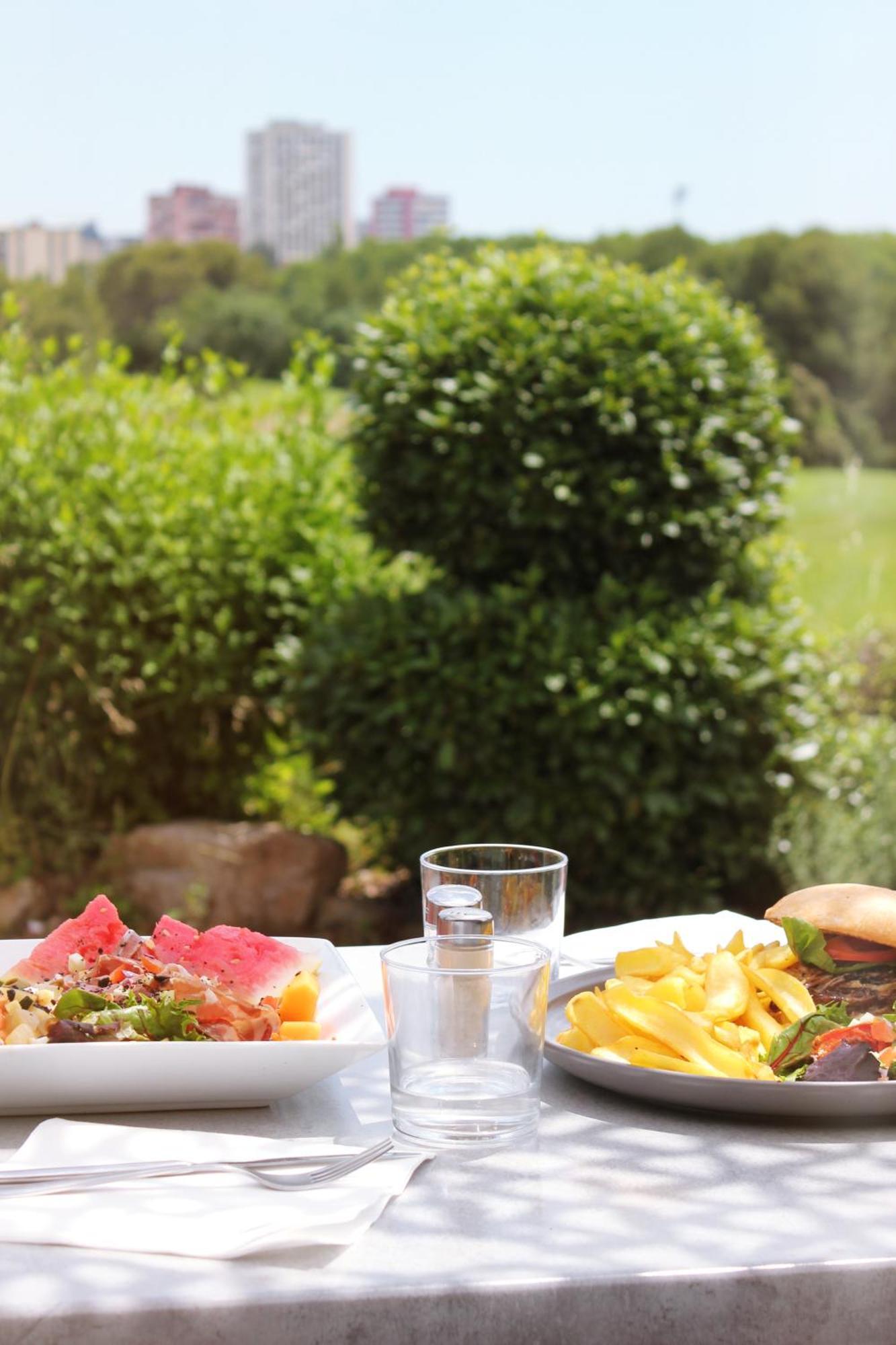 ז'וביניה Hotel Golf Fontcaude מראה חיצוני תמונה