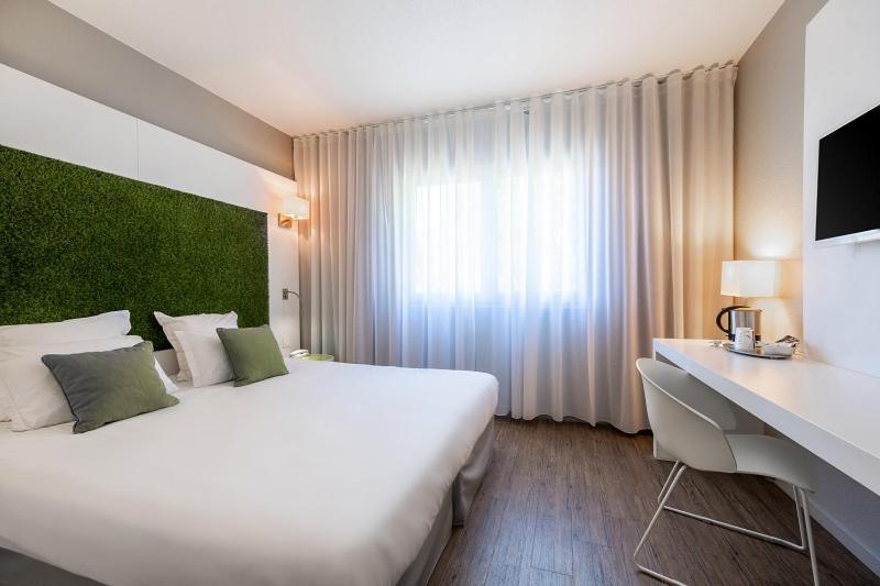 ז'וביניה Hotel Golf Fontcaude מראה חיצוני תמונה